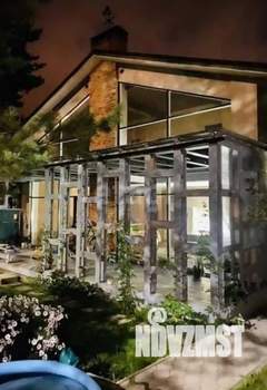 Дом 430м², 3-этажный, участок 13 сот.  