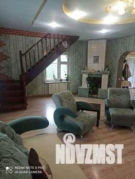 Дом 225м², 2-этажный, участок 8 сот.  