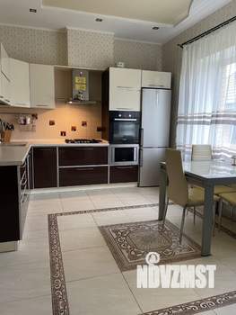 Коттедж 222м², 2-этажный, участок 12 сот.  