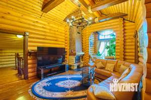 Дом 240м², 3-этажный, участок 8 сот.  