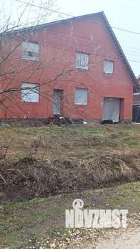 Коттедж 180м², 2-этажный, участок 10 сот.  