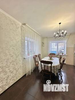 Дом 230м², 2-этажный, участок 8 сот.  