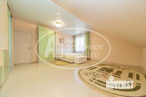 Дом 250м², 2-этажный, участок 7 сот.  