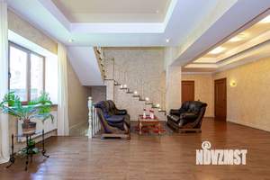 Дом 424м², 2-этажный, участок 7 сот.  
