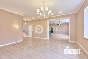 Дом 309м², 2-этажный, участок 10 сот.  