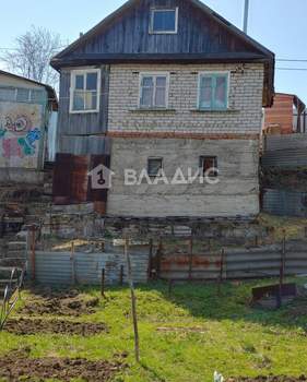 Дом 40м², 2-этажный, участок 5 сот.  