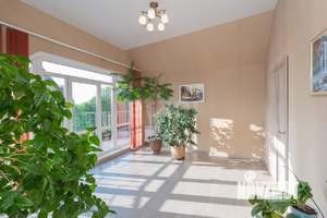 Дом 376м², 2-этажный, участок 6 сот.  