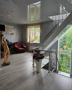 Дом 450м², 3-этажный, участок 10 сот.  