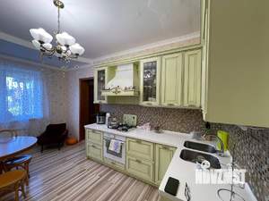 Коттедж 353м², 3-этажный, участок 12 сот.  