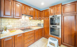 Дом 183м², 3-этажный, участок 6 сот.  