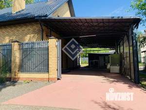 Дом 200м², 2-этажный, участок 6 сот.  