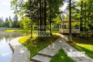 Таунхаус 211м², 2-этажный, участок 1 сот.  