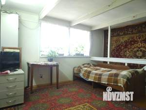 Дом 40м², 2-этажный, участок 6 сот.  