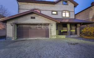 Дом 450м², 3-этажный, участок 12 сот.  