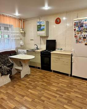 Дом 197м², 2-этажный, участок 1 сот.  