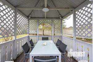 Дом 450м&sup2;, 3-этажный, участок 12 сот.  