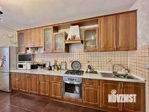 Дом 230м², 2-этажный, участок 8 сот.  