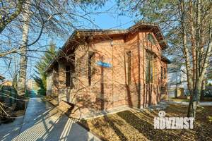 Дом 359м², 3-этажный, участок 8 сот.  