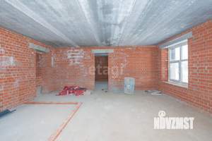 Дом 310м², 2-этажный, участок 8 сот.  