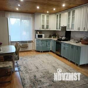 Дом 100м², 2-этажный, участок 10 сот.  