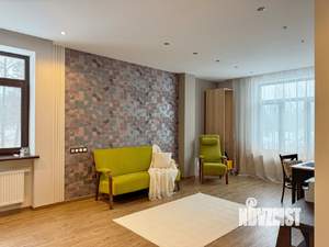 Дом 256м², 3-этажный, участок 15 сот.  