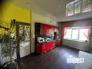 Коттедж 325м², 2-этажный, участок 10 сот.  