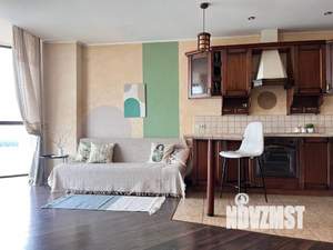 Студия квартира, посуточно, 40м2, 17/18 этаж