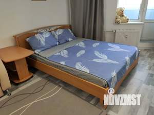 Студия квартира, посуточно, 28м2, 15/25 этаж