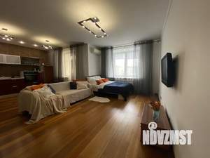 Студия квартира, посуточно, 42м2, 3/18 этаж