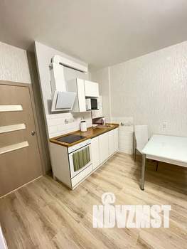 Студия квартира, посуточно, 32м2, 2/24 этаж