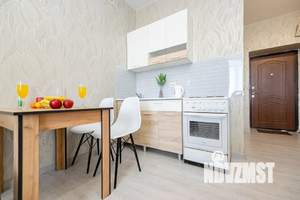 Студия квартира, посуточно, 28м2, 10/16 этаж