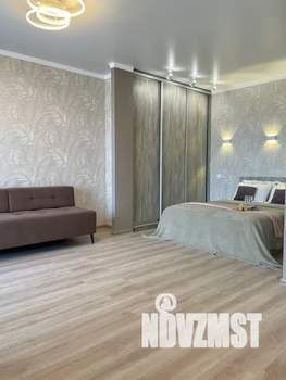 1-к квартира, посуточно, 48м2, 10/18 этаж