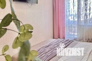 1-к квартира, посуточно, 43м2, 14/25 этаж