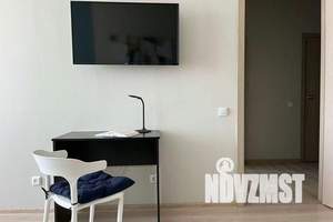 1-к квартира, посуточно, 40м2, 13/25 этаж