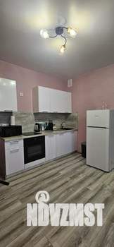 Студия квартира, посуточно, 33м2, 13/25 этаж