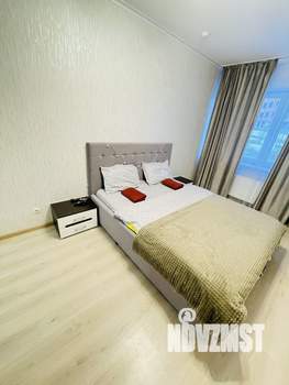 1-к квартира, посуточно, 44м2, 1/25 этаж