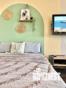 Студия квартира, посуточно, 40м2, 17/18 этаж