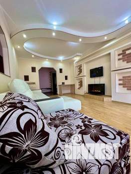 2-к квартира, посуточно, 60м2, 1/1 этаж