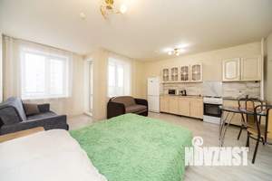 Студия квартира, посуточно, 32м2, 17/25 этаж