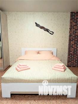 Студия квартира, посуточно, 33м2, 24/25 этаж