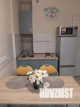 Студия квартира, посуточно, 22м2, 18/25 этаж