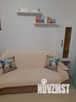 Студия квартира, посуточно, 32м2, 1/3 этаж