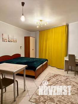 Студия квартира, посуточно, 32м2, 1/20 этаж