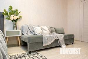 Студия квартира, посуточно, 33м2, 1/17 этаж