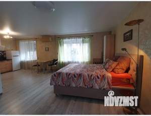 Студия квартира, посуточно, 43м2, 2/9 этаж