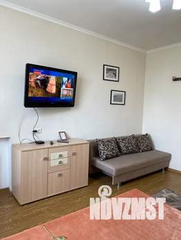 1-к квартира, посуточно, 45м2, 5/5 этаж