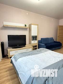 Студия квартира, посуточно, 35м2, 1/7 этаж