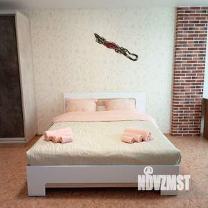 1-к квартира, посуточно, 33м2, 1/1 этаж