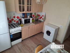 1-к квартира, посуточно, 37м2, 4/10 этаж