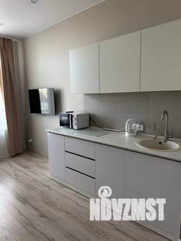 1-к квартира, посуточно, 38м2, 1/25 этаж